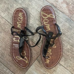 Sam Edelman, size 9, purchased on here for someone and it was the wrong size .